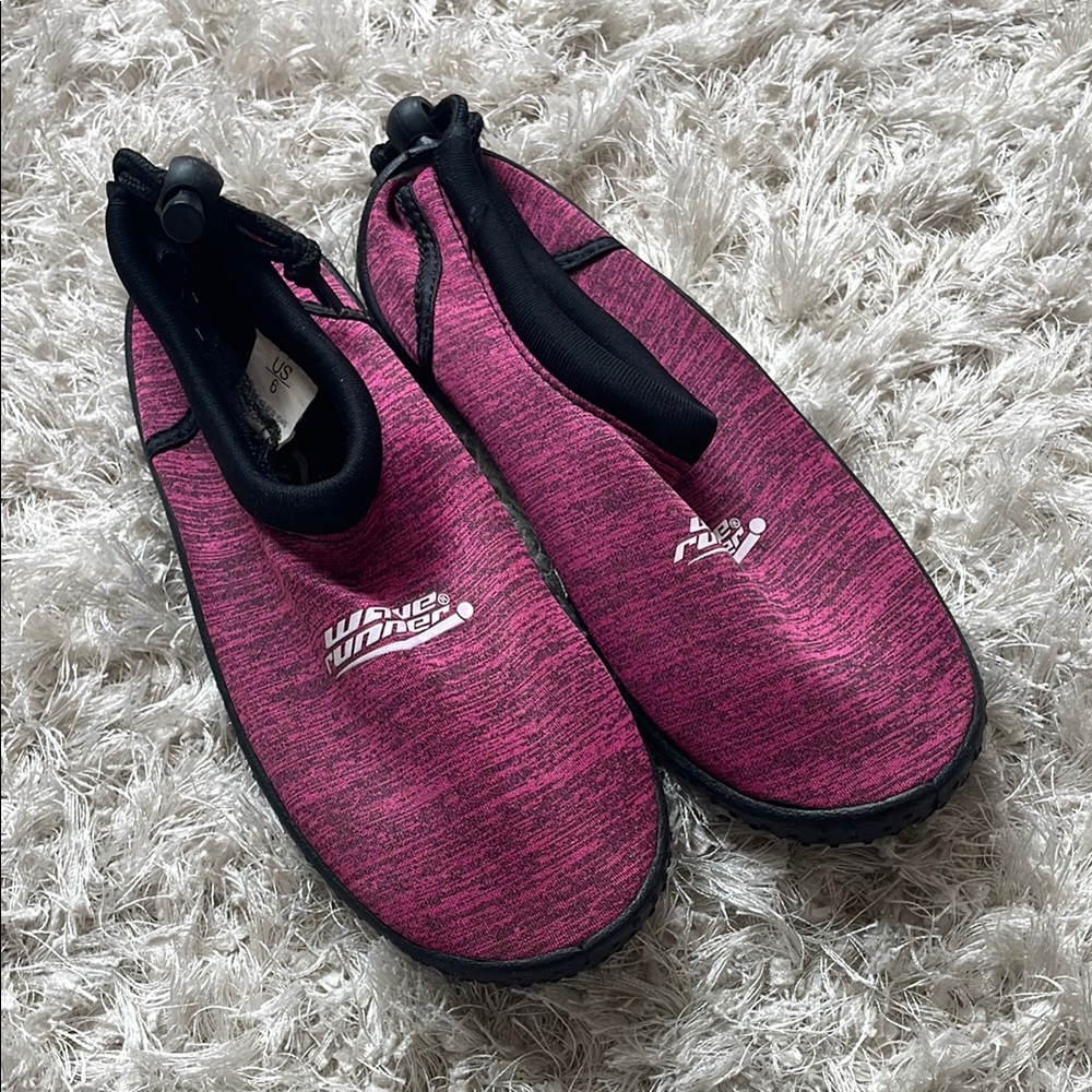 Women's Pink Water Shoes adjustable Size 6